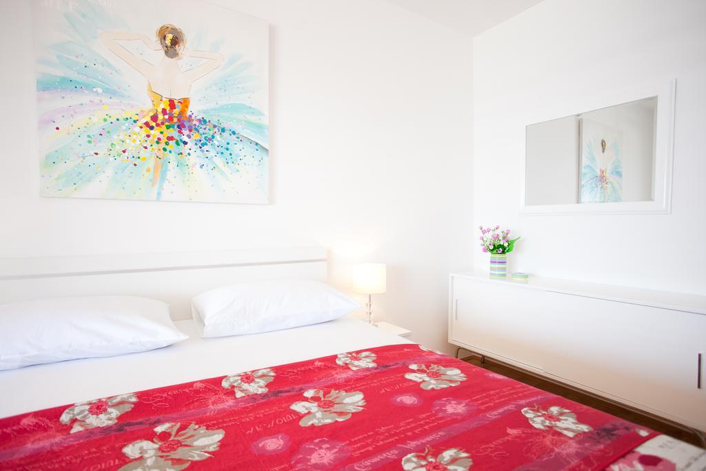 Luxury Beach Front Apt With Seaside View And Free Parking Split Exteriör bild