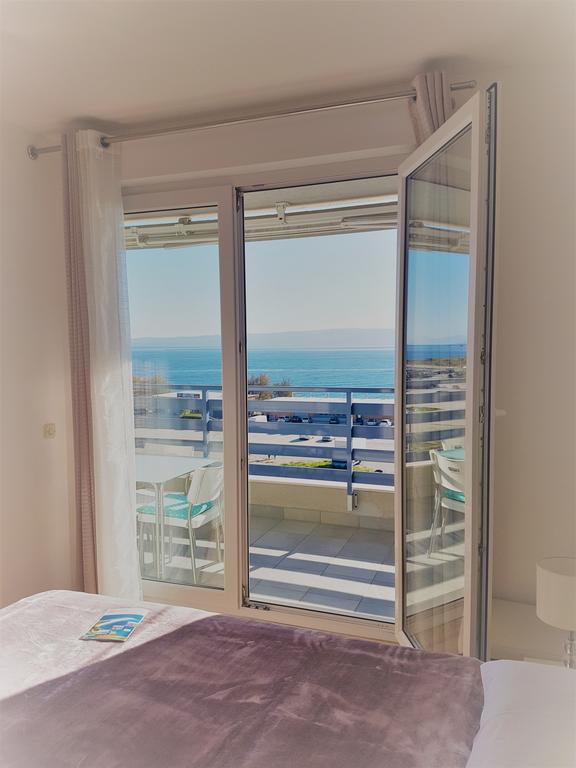 Luxury Beach Front Apt With Seaside View And Free Parking Split Exteriör bild